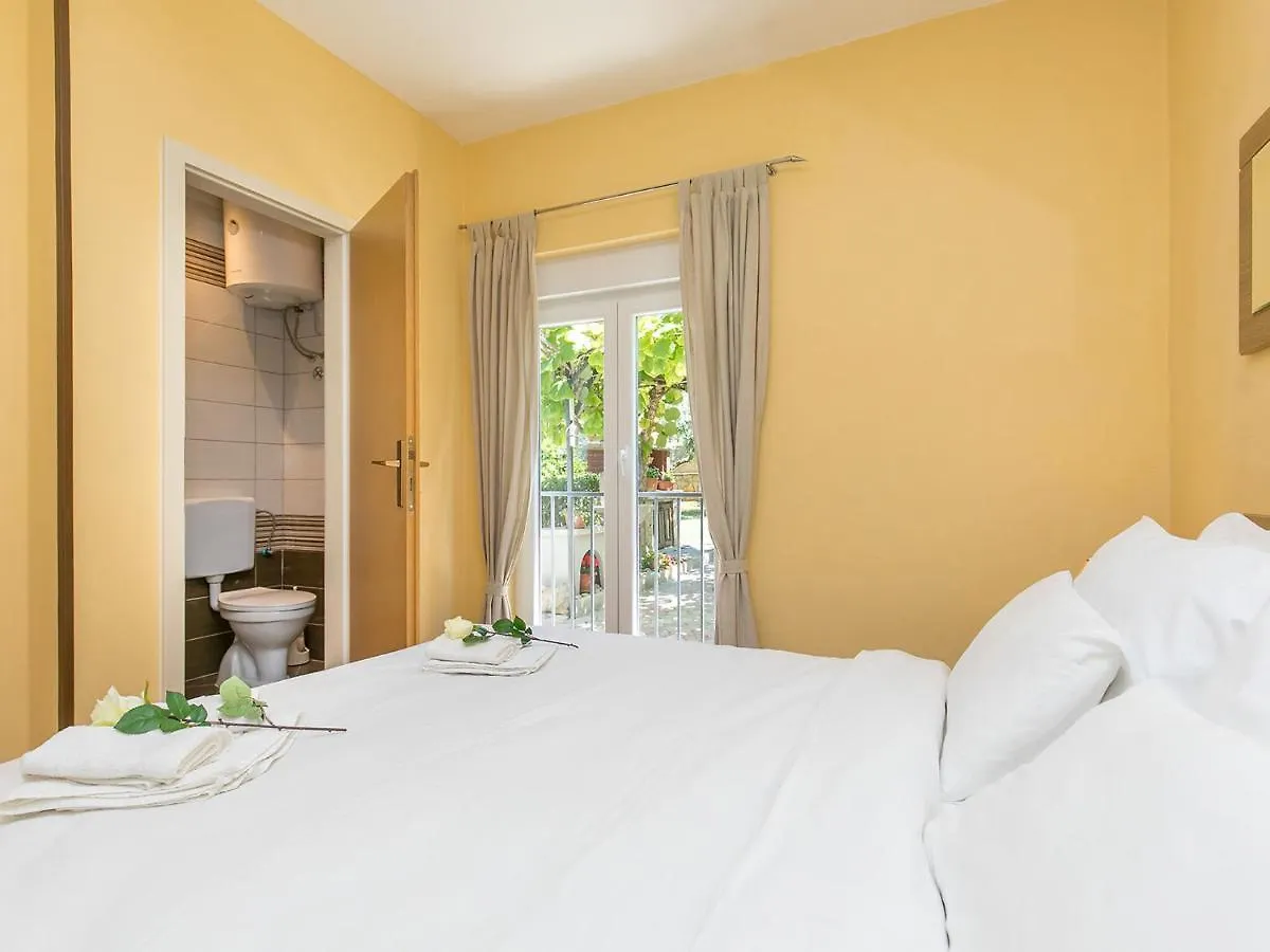 Apartment Loredana Porec 0*,  Croatia