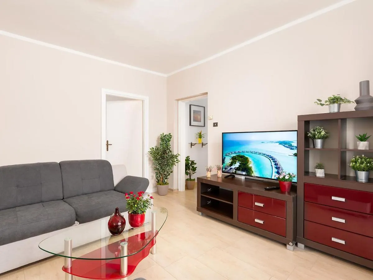 Apartment Loredana Porec 0*,  Croatia