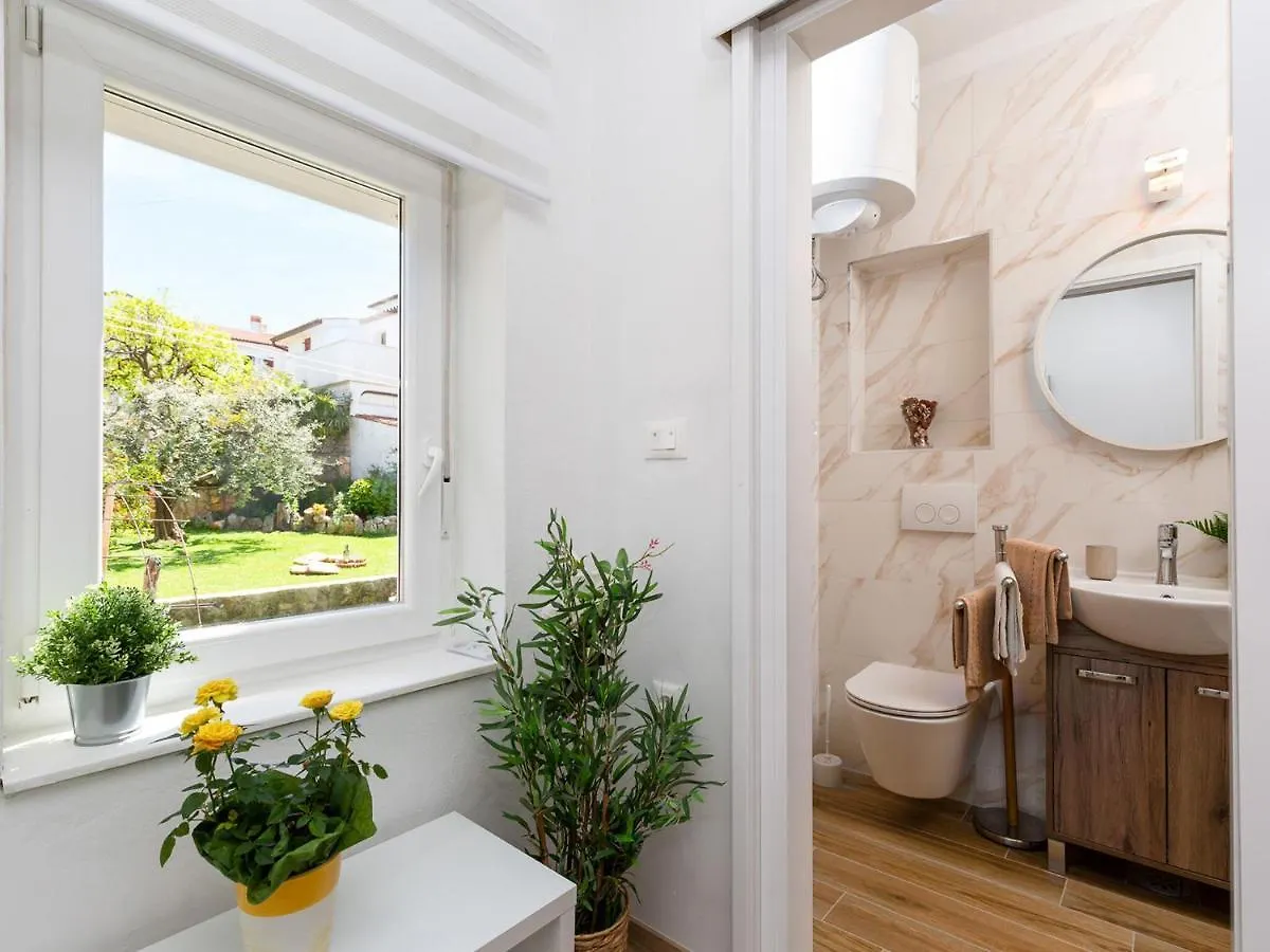 Apartment Loredana Porec 0*,